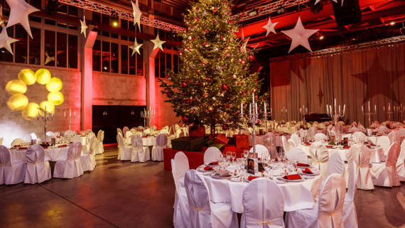 Weihnachtsfeier in DIE HALLE Tor 2 – gesehen bei frauimmer-herrewig.de
