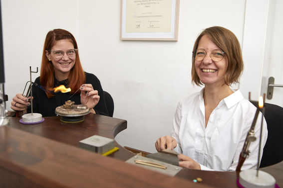 02 Werkstatt Goldschmied Team Koeln – gesehen bei frauimmer-herrewig.de 02 Werkstatt Goldschmied Team Koeln – gesehen bei frauimmer-herrewig.de