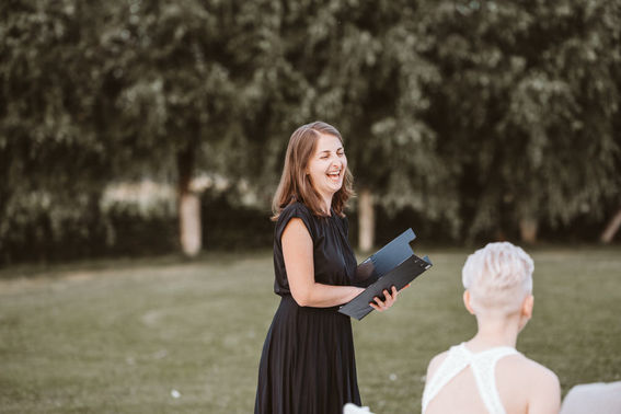 Freie Trauung mit Sarah Swars – gesehen bei frauimmer-herrewig.de