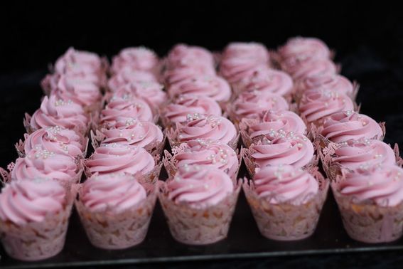 Cupcakes für Hochzeitsfeier – gesehen bei frauimmer-herrewig.de