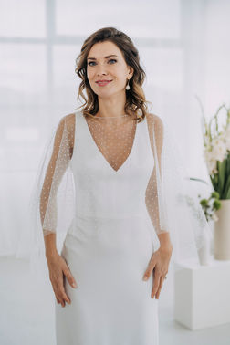 Langes Brautkleid Orphelia mit Cape – gesehen bei frauimmer-herrewig.de