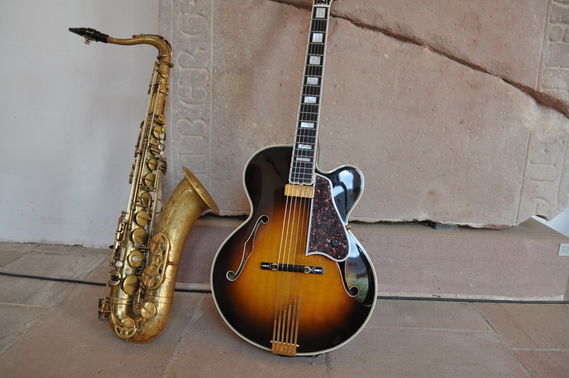 Vintage Jazz Trio Instrumente – gesehen bei frauimmer-herrewig.de Vintage Jazz Trio Instrumente – gesehen bei frauimmer-herrewig.de