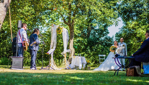 Hochzeitssänger für die Trauung – gesehen bei frauimmer-herrewig.de