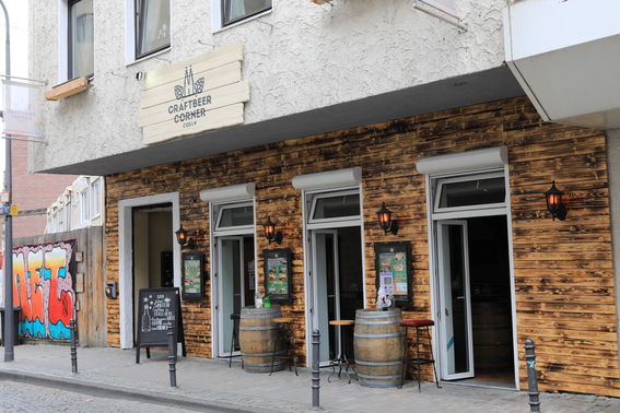 Kölner Bar von außen – gesehen bei frauimmer-herrewig.de