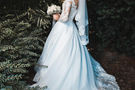 Hochzeitskleid mit Spitzenschleppe – gesehen bei frauimmer-herrewig.de