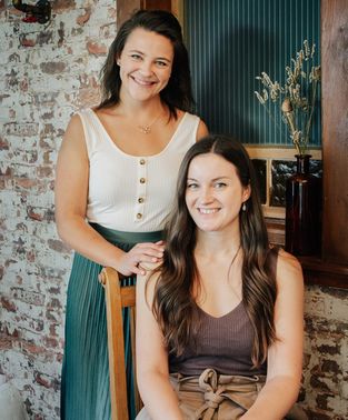 Kathi und Kim von der Wedding Werkstatt – gesehen bei frauimmer-herrewig.de
