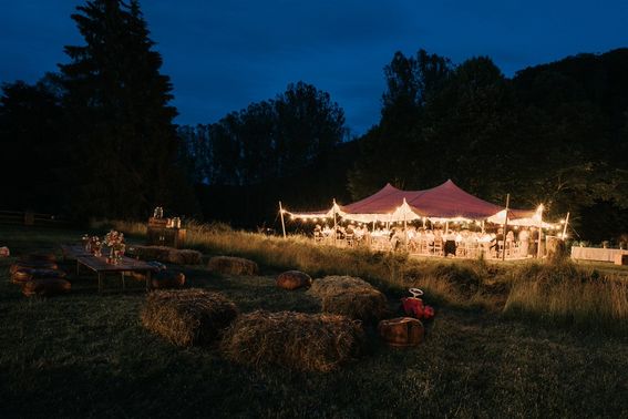 Stretchzelt Hochzeit Gut Neuwerk – gesehen bei frauimmer-herrewig.de