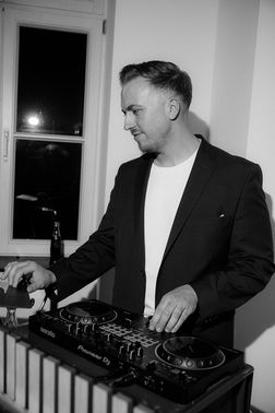 DJ Event DJ TEE ONE – gesehen bei frauimmer-herrewig.de