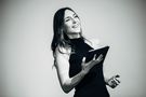 Julie black and white Copy – gesehen bei frauimmer-herrewig.de