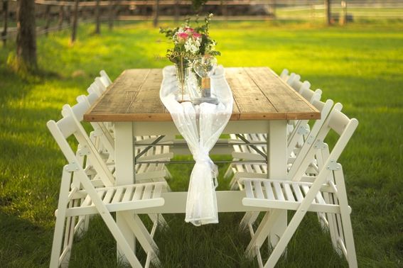 Gartenhochzeit Zelthochzeit Möbelverleih romanTISCH – gesehen bei frauimmer-herrewig.de