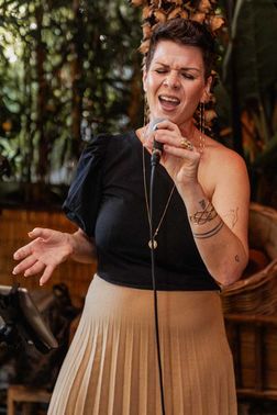 Hochzeitssaengerin Susys Stimme – gesehen bei frauimmer-herrewig.de