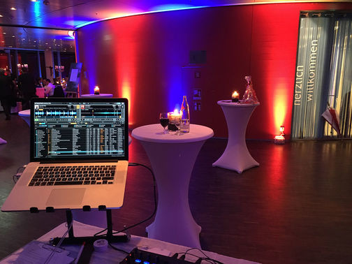 Paul van Groove DJ Pult – gesehen bei frauimmer-herrewig.de