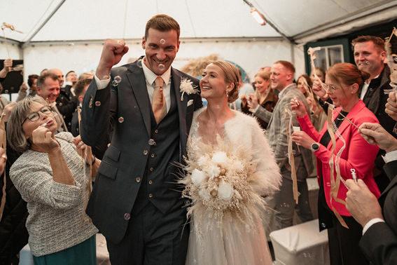 Brautpaar Traurednerin Sarah Swars – gesehen bei frauimmer-herrewig.de