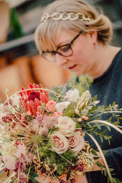 Flowers Emotions Brautschmuck Blumen Heike – gesehen bei frauimmer-herrewig.de