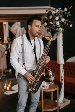 DJ Saxophonist Rics DJ Koeln Saxophonist Koeln Eric Fleckenstein 02 – gesehen bei frauimmer-herrewig.de