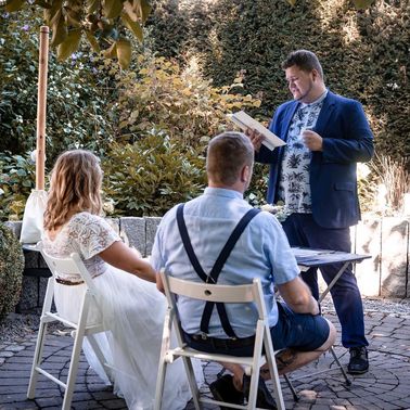 Freier Trauredner Jimmys Hochzeiten Freier Trauredner – gesehen bei frauimmer-herrewig.de