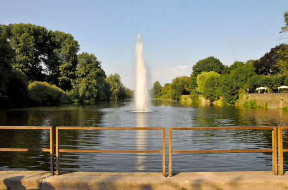 Außenlandschaft Klosterkapelle Zündorf - Copyright www.wingart.de – gesehen bei frauimmer-herrewig.de