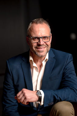 Freier Redner Johannes Langendorf – gesehen bei frauimmer-herrewig.de Freier Redner Johannes Langendorf – gesehen bei frauimmer-herrewig.de