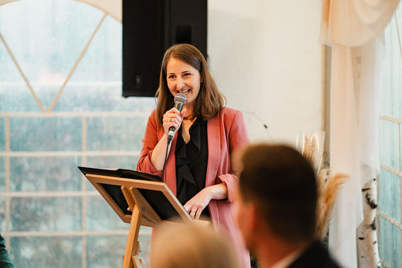 Traurede Traurednerin Sarah Swars – gesehen bei frauimmer-herrewig.de