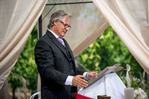 Hochzeitsritus - freie Trauung mit Thomas Marz