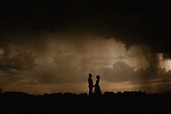 Hochzeit regen brautpaar Sven Hebbinghaus Fotografie – gesehen bei frauimmer-herrewig.de