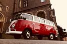 Roter VW Bulli – gesehen bei frauimmer-herrewig.de