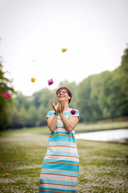 Claire Oberwinter freie Traurednerin Bild 3 – gesehen bei frauimmer-herrewig.de Claire Oberwinter freie Traurednerin Bild 3 – gesehen bei frauimmer-herrewig.de