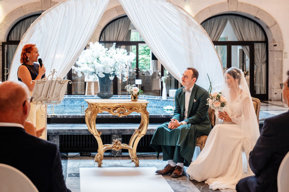 Freie Trauung mit Magdalena Hommann – gesehen bei frauimmer-herrewig.de Freie Trauung mit Magdalena Hommann – gesehen bei frauimmer-herrewig.de