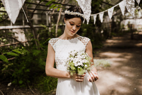 Kurze Brautkleider im Boho-Stil: Die neue Kollektion von Claudia Heller