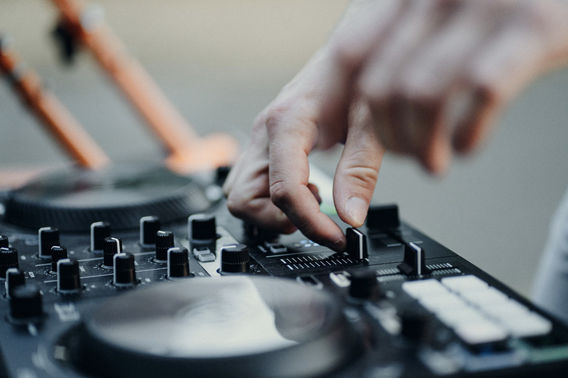 DJ Borris Hochzeits DJ Koeln – gesehen bei frauimmer-herrewig.de