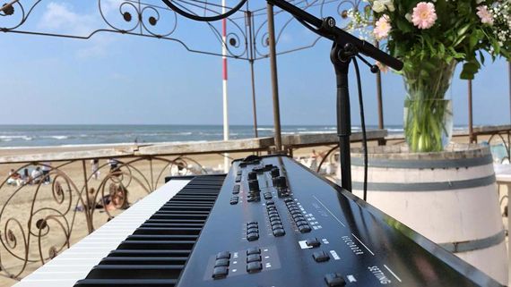 Euer Eigenes Hollywood Piano – gesehen bei frauimmer-herrewig.de