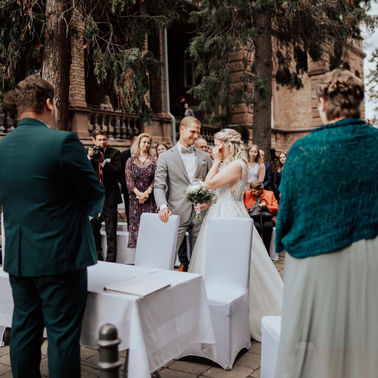 Ja Wort freie Trauung Jimmys Hochzeiten Freier Trauredner – gesehen bei frauimmer-herrewig.de