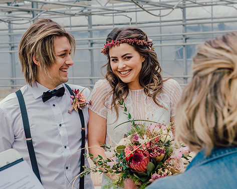 Freie Rednerin federfrei Hochzeit Trauung Brautpaar DSC 5433 – gesehen bei frauimmer-herrewig.de