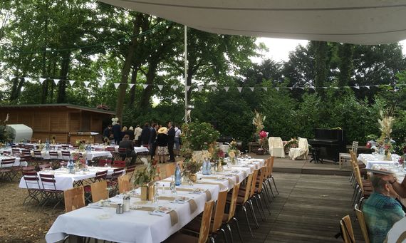 Boho HZ Biergarten Empore klavier min – gesehen bei frauimmer-herrewig.de