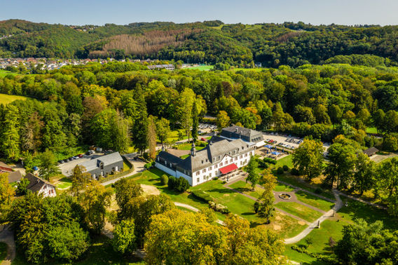 Schloss Auel von oben – gesehen bei frauimmer-herrewig.de