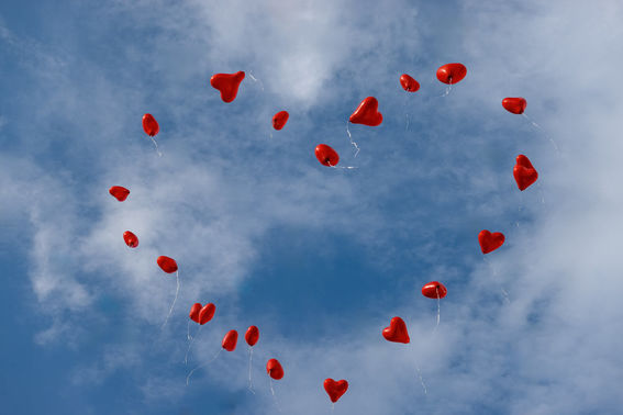 Herzluftballons – gesehen bei frauimmer-herrewig.de Herzluftballons – gesehen bei frauimmer-herrewig.de