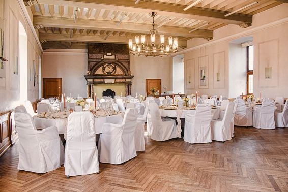 Rittersaal Schloss Raesfeld Hochzeit Freudentaumel – gesehen bei frauimmer-herrewig.de