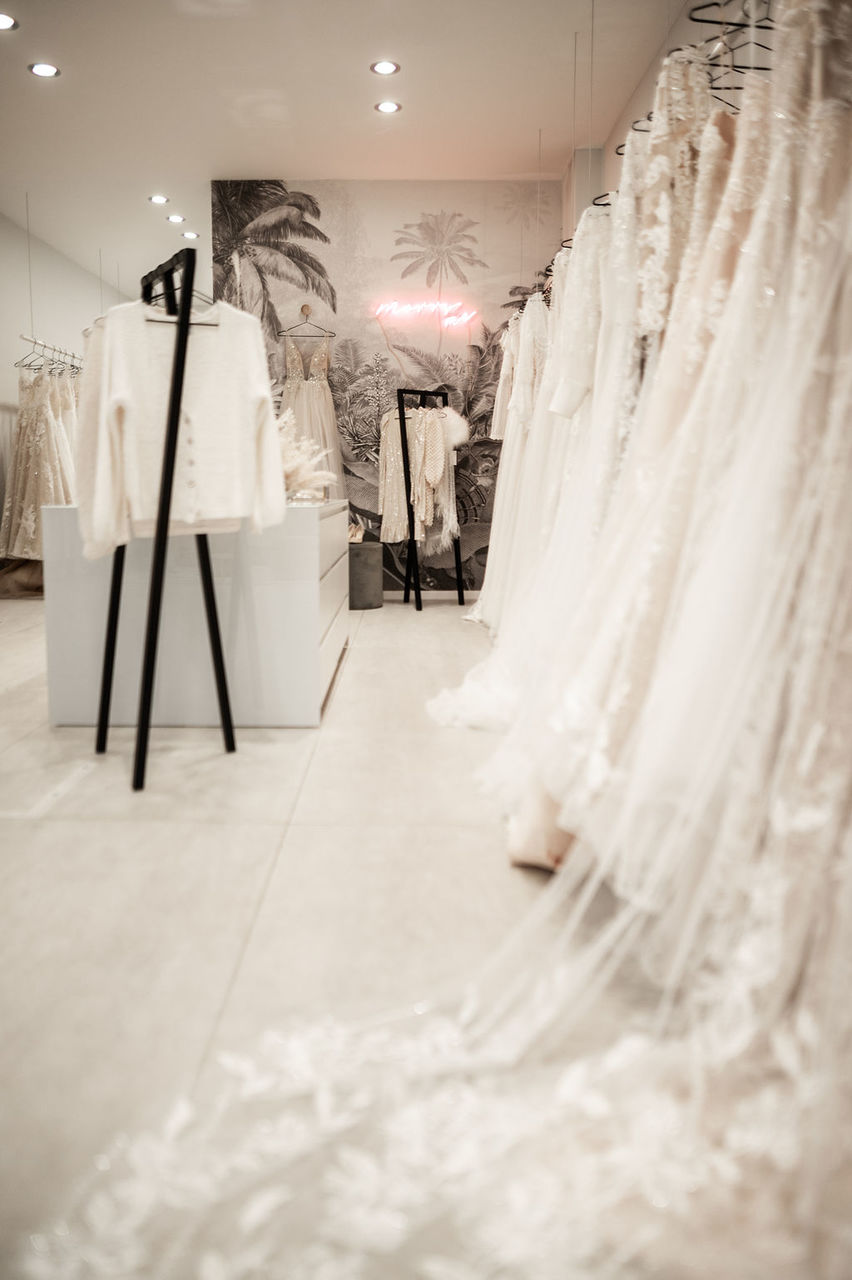 Brautmode Dusseldorf Brautkleid Hochzeitskleider Dusseldorf Iamyours
