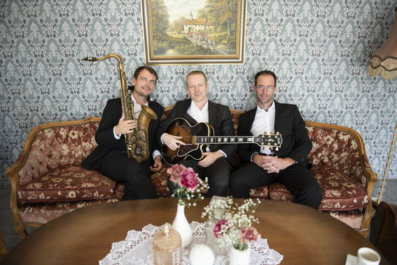 Vintage Jazz Trio – gesehen bei frauimmer-herrewig.de Vintage Jazz Trio – gesehen bei frauimmer-herrewig.de