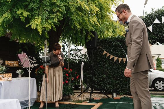 Hochzeitssängerin – gesehen bei frauimmer-herrewig.de