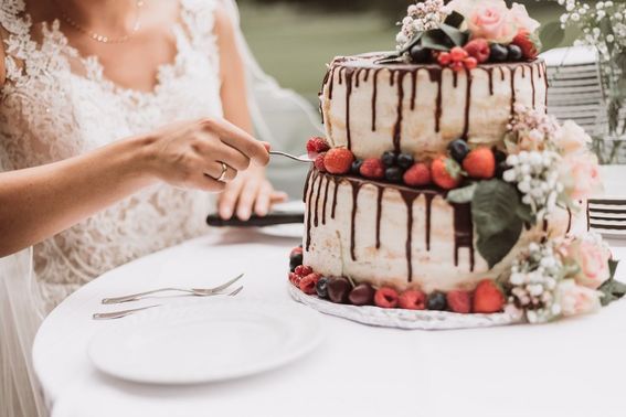 Burg Obbendorf Hochzeitstorte – gesehen bei frauimmer-herrewig.de