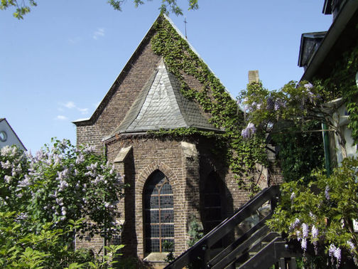 Klosterkapelle Turm Außenansicht - Copyright www.wingart.de – gesehen bei frauimmer-herrewig.de