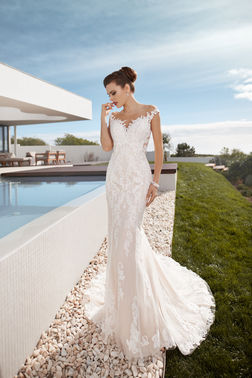 langes, eleganten Brautkleid – gesehen bei frauimmer-herrewig.de
