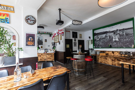 Innenbereich der Kölner Craft Beer Corner – gesehen bei frauimmer-herrewig.de