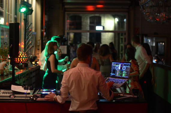 DJ Q-Logne – gesehen bei frauimmer-herrewig.de