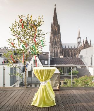 Hochzeitslocation mit Domblick – gesehen bei frauimmer-herrewig.de