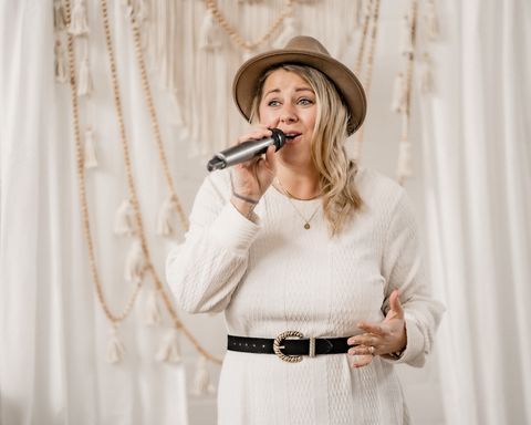 Hochzeitssängerin Sara van Hellemond