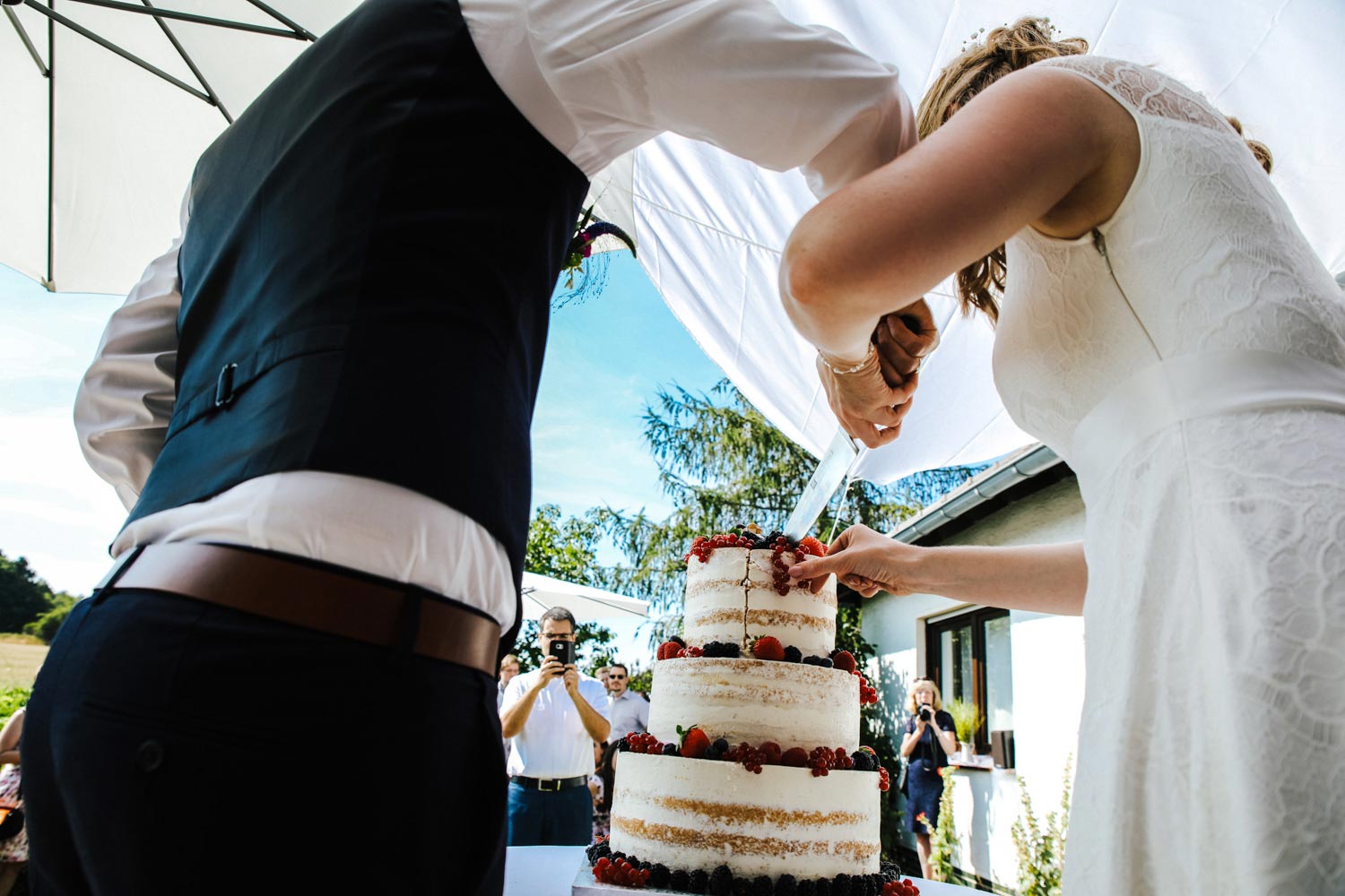 Hochzeitsfotografie schnappschuetzen 25 – gesehen bei frauimmer-herrewig.de