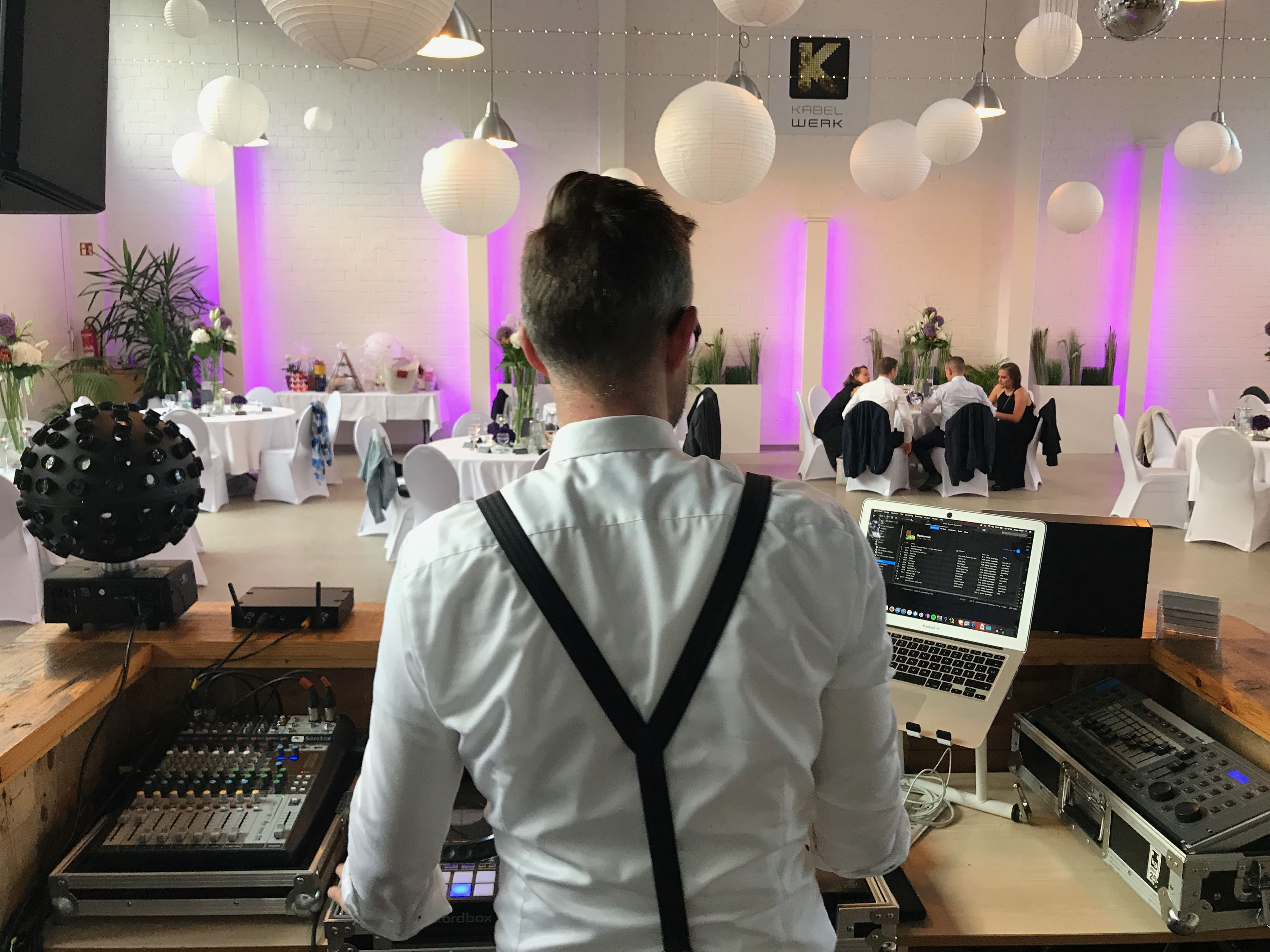 Jonas Moser DJ DJ Hochzeit 03 – gesehen bei frauimmer-herrewig.de