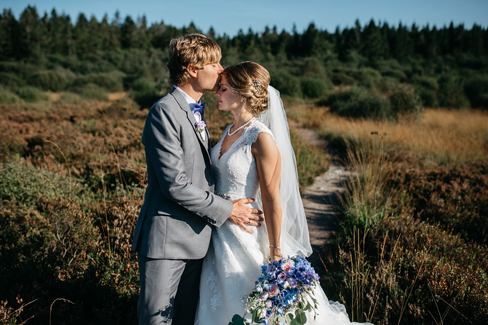 Hochzeitsfotograf Fur Hochzeit In Koln Fotos Trauung Kamera Mit Herz